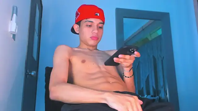 Snapshot of Sebax_Young chatting on 20, 12, 2025 Sebax Young online show from 20, 12, 2025