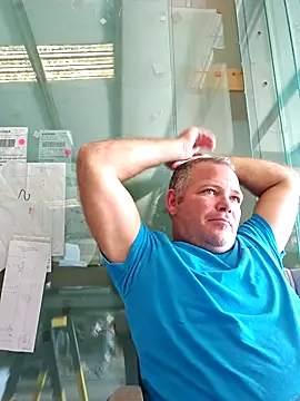 Snapshot of cubanitofeliz40 chatting on 3, 11, 2025 cubanitofeliz40 online show from 3, 11, 2025