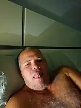 Snapshot of cubanitofeliz40 chatting on 5, 12, 2025 cubanitofeliz40 online show from 5, 12, 2025