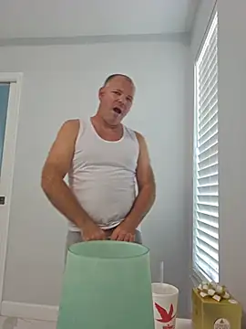 cubanitofeliz40 online show from 13, 5, 2026