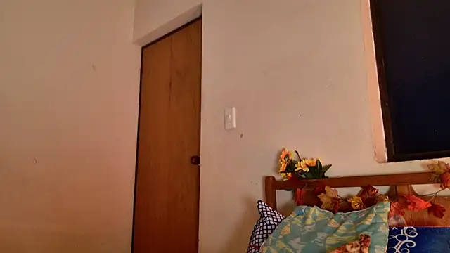 Snapshot of _MoonLipson_ chatting on 22, 9, 2025 MoonLipson online show from 22, 9, 2025