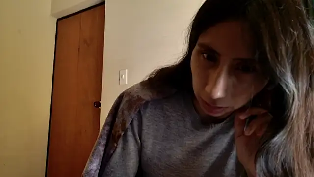Snapshot of _MoonLipson_ chatting on 9, 10, 2025 MoonLipson online show from 9, 10, 2025