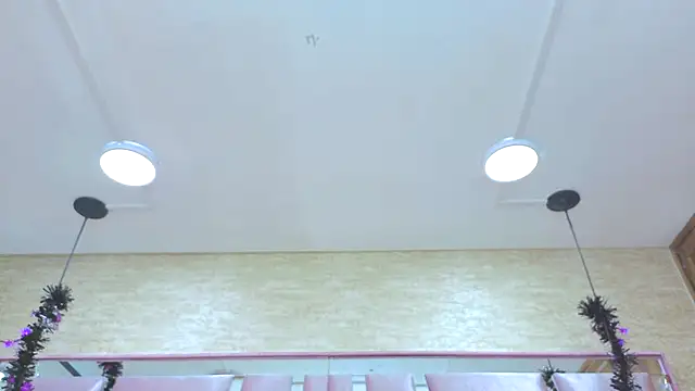 ThaliaCross online show from 10, 11, 2025