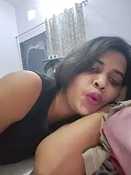cute radhikaa online show from 24, 5, 2026