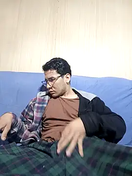 LecheDeSoya666 online show from 13, 10, 2025