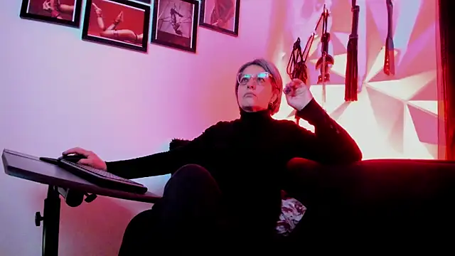 MistressNyx cg online show from 15, 10, 2025