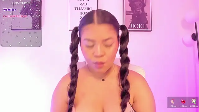 LizzyPonce online show from 4, 2, 2026