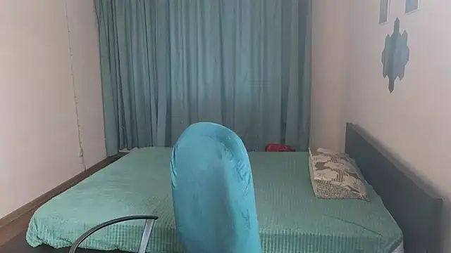 Laura Gol online show from 13, 10, 2025