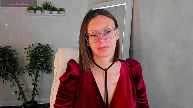 Snapshot of Elina_Gravess chatting on 10, 10, 2025 Elina Gravess online show from 10, 10, 2025