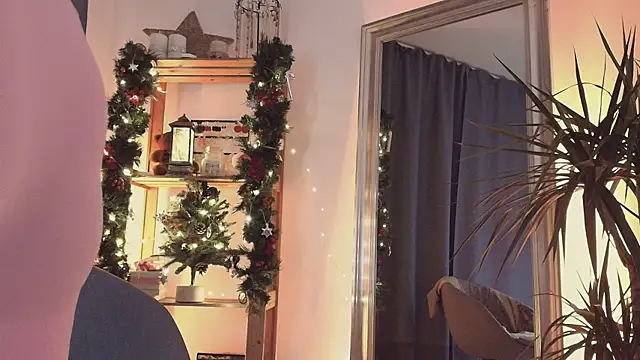 Snapshot of marrygrayes chatting on 20, 12, 2024 marrygrayes online show from 20, 12, 2024