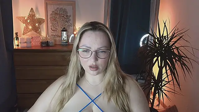 Snapshot of marrygrayes chatting on 18, 1, 2025 marrygrayes online show from 18, 1, 2025