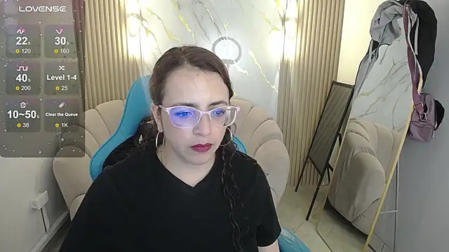 Snapshot of _Evoni_b chatting on 5, 10, 2025 Evoni b online show from 5, 10, 2025