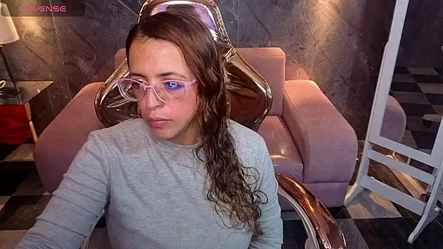 Snapshot of _Evoni_b chatting on 4, 11, 2025 Evoni b online show from 4, 11, 2025