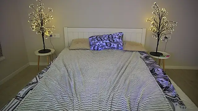 Snapshot of IvyLaurent chatting on 10, 10, 2025 IvyLaurent online show from 10, 10, 2025