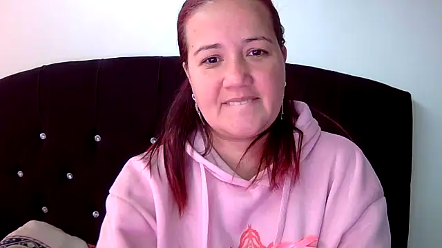 Snapshot of Gabrielajewel_ chatting on 23, 10, 2025 Gabrielajewel online show from 23, 10, 2025