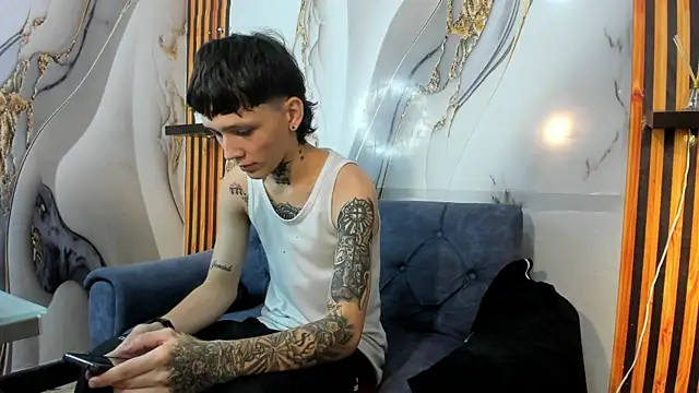 Snapshot of StraightBoy_Nick chatting on 23, 9, 2025 StraightBoy Nick online show from 23, 9, 2025