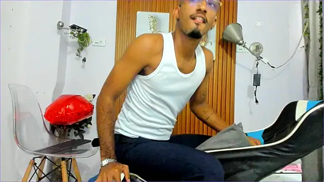 Darwin mayo online show from 17, 9, 2025