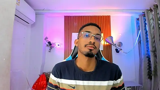 Darwin mayo online show from 4, 10, 2025