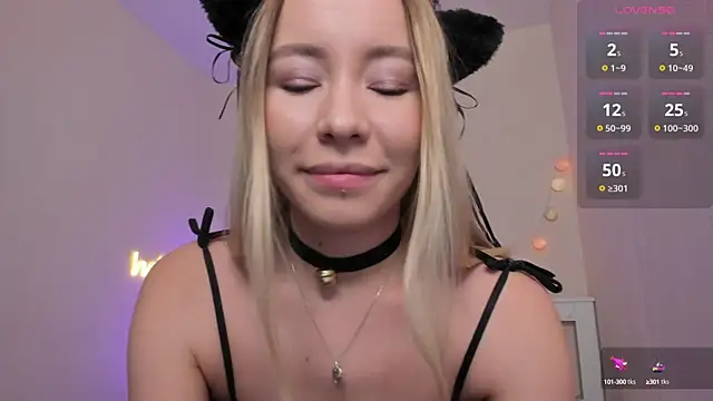 Snapshot of DanaCandy chatting on 12, 3, 2025 DanaCandy online show from 12, 3, 2025