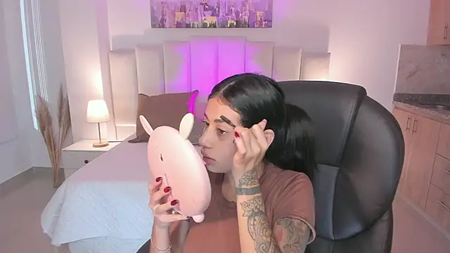 miranda crawfor online show from 2, 12, 2025