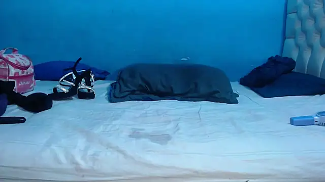 SamiBoobsxx online show from 12, 4, 2026