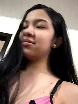 Snapshot of ashleyy20 chatting on 3, 11, 2025 ashleyy20 online show from 3, 11, 2025