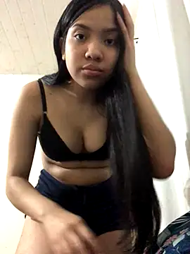 Snapshot of ashleyy20 chatting on 5, 11, 2025 ashleyy20 online show from 5, 11, 2025