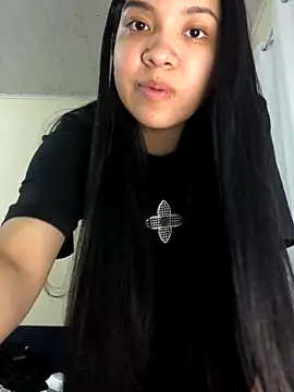 Snapshot of ashleyy20 chatting on 28, 11, 2025 ashleyy20 online show from 28, 11, 2025