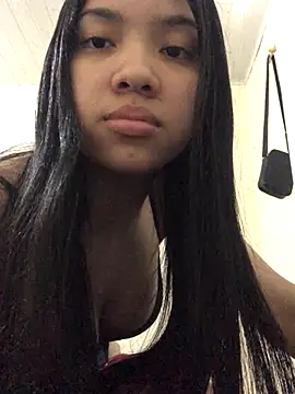 Snapshot of ashleyy20 chatting on 3, 12, 2025 ashleyy20 online show from 3, 12, 2025