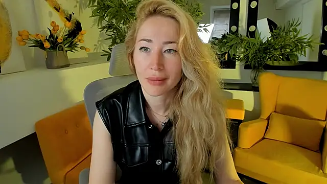 AstraMonroe online show from 30, 9, 2025