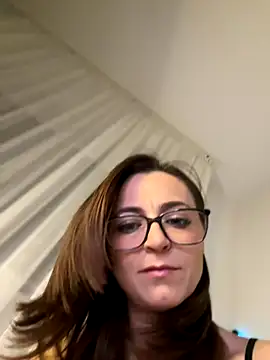 Snapshot of ClaireCrazy chatting on 24, 10, 2025 ClaireCrazy online show from 24, 10, 2025