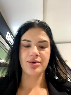 Snapshot of MiraReach chatting on 9, 9, 2025 MiraReach online show from 9, 9, 2025