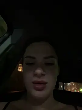 Snapshot of MiraReach chatting on 12, 9, 2025 MiraReach online show from 12, 9, 2025