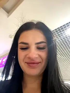 Snapshot of MiraReach chatting on 19, 9, 2025 MiraReach online show from 19, 9, 2025