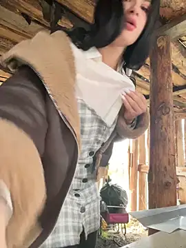 Snapshot of MiraReach chatting on 28, 9, 2025 MiraReach online show from 28, 9, 2025