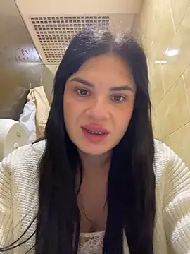 Snapshot of MiraReach chatting on 13, 10, 2025 MiraReach online show from 13, 10, 2025