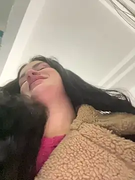 Snapshot of MiraReach chatting on 23, 10, 2025 MiraReach online show from 23, 10, 2025