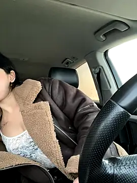 Snapshot of MiraReach chatting on 25, 10, 2025 MiraReach online show from 25, 10, 2025