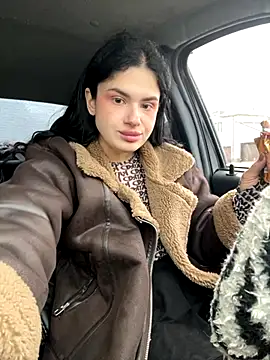 Snapshot of MiraReach chatting on 3, 11, 2025 MiraReach online show from 3, 11, 2025