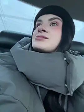 Snapshot of MiraReach chatting on 13, 11, 2025 MiraReach online show from 13, 11, 2025