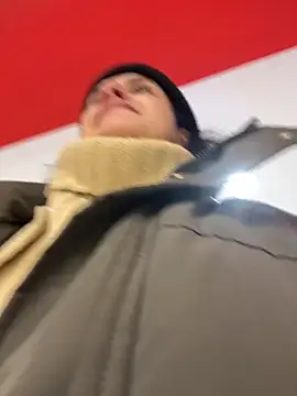 Snapshot of MiraReach chatting on 18, 11, 2025 MiraReach online show from 18, 11, 2025