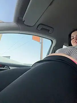 Snapshot of MiraReach chatting on 30, 11, 2025 MiraReach online show from 30, 11, 2025