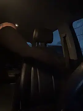 Snapshot of MiraReach chatting on 4, 12, 2025 MiraReach online show from 4, 12, 2025