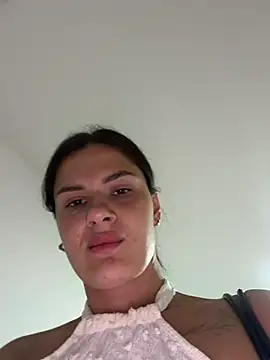 Snapshot of MiraReach chatting on 21, 4, 2026 MiraReach online show from 21, 4, 2026