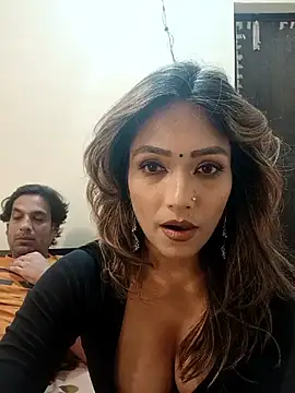 Snapshot of zoyarathore chatting on 8, 5, 2026 zoyarathore online show from 8, 5, 2026