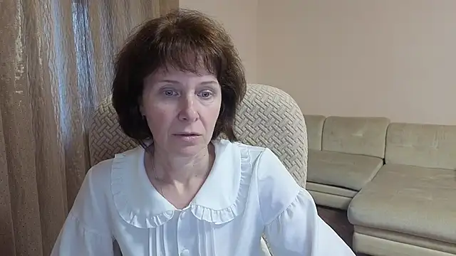 Lia Tito online show from 6, 10, 2025