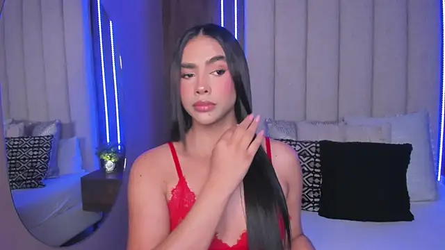 LucySalvatore  online show from 18, 1, 2026