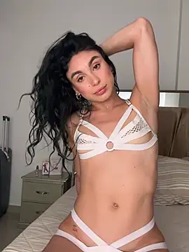 Snapshot of MonicaSalvatore chatting on 10, 1, 2026 MonicaSalvatore online show from 10, 1, 2026