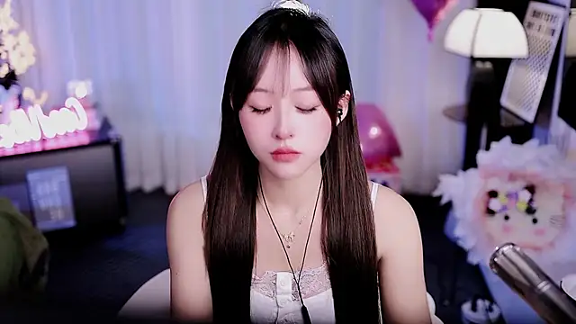 coward by online show from 19, 4, 2026