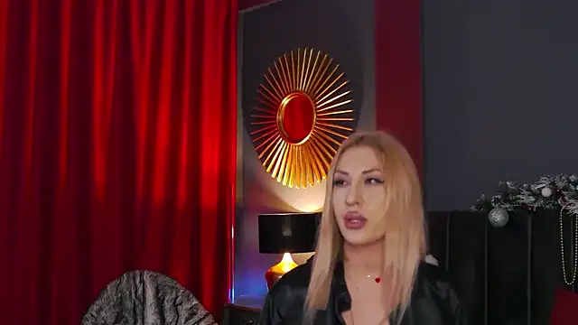 Snapshot of VickiSpice chatting on 13, 12, 2025 VickiSpice online show from 13, 12, 2025